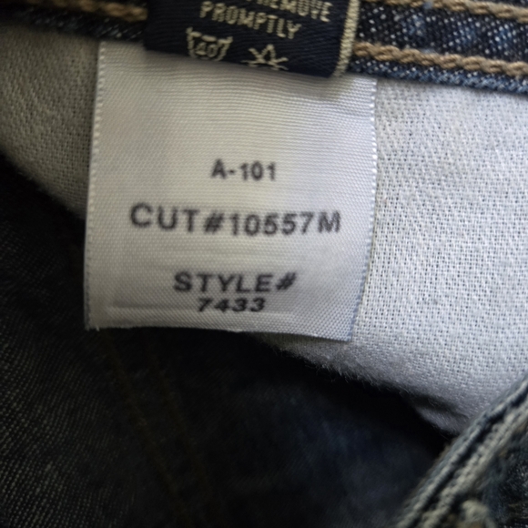 American Eagle Outfitters Dark Blue Flare Capri Jeans - Size 6 - Picture 5 of 8